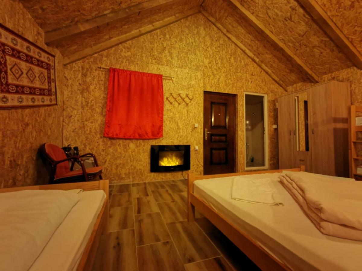 Eko Katun Rosi - Old Tower Hotel Gusinje ภายนอก รูปภาพ