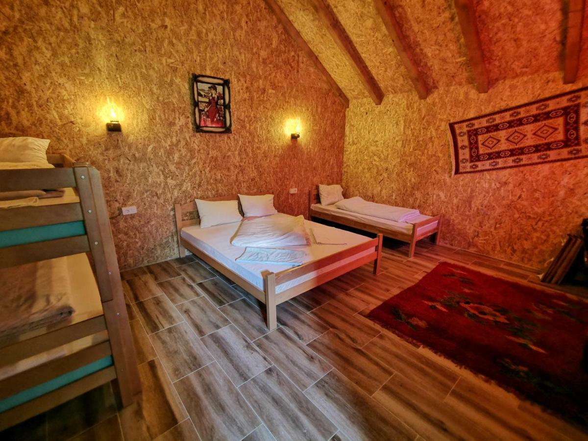 Eko Katun Rosi - Old Tower Hotel Gusinje ภายนอก รูปภาพ